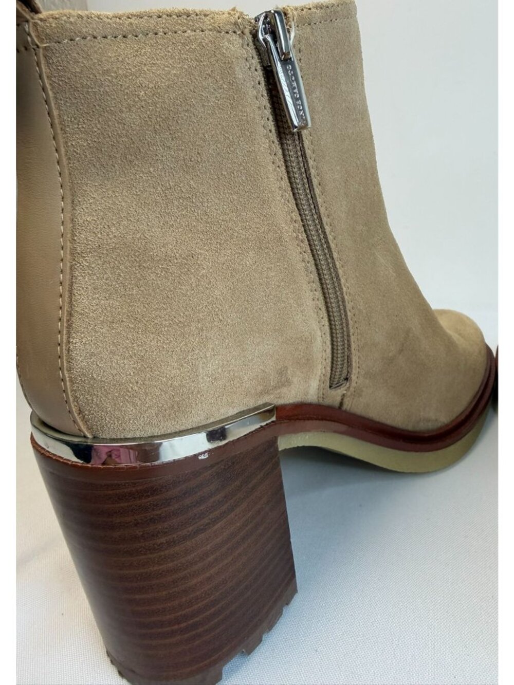 Vince Camuto Gorgan Women Size 9M Taupe Leather Ankle Block Heel Casual Boots - Picture 14 of 14